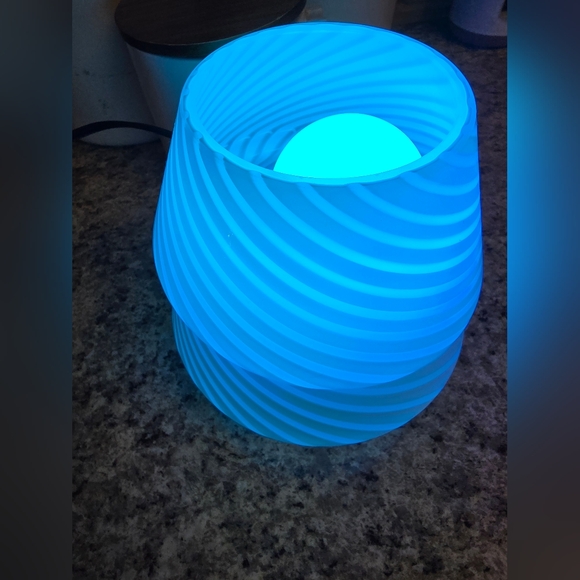 Color changing light - Picture 7 of 11